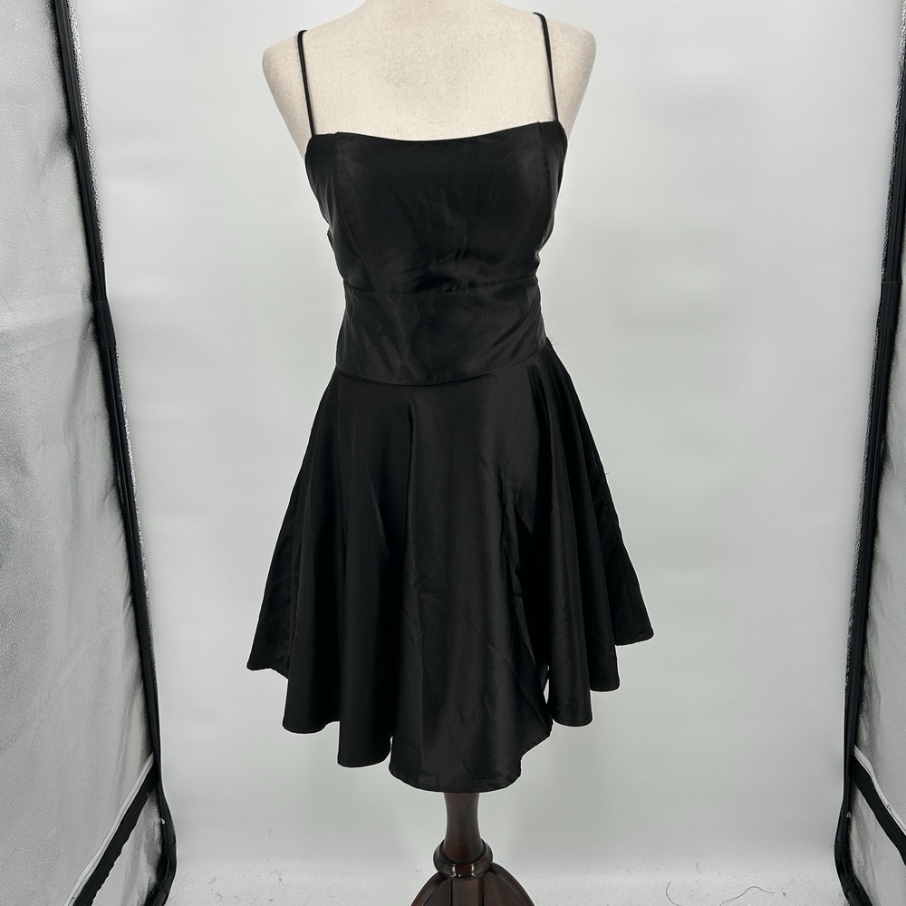 Windsor Frida Satin Mini Dress Sz M Black HOCO Strappy Open Back Party Cocktail